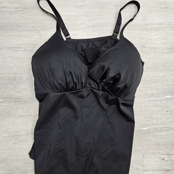 SWIMSUITS FOR ALL Tankini Swim Top - Picture 4 of 6